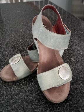 Taos 6.5 "37" Blue Gray Sandles